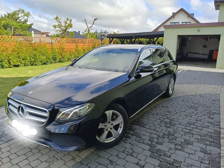Mercedes-Benz Klasa E Piękny mercedes e220d stan idealny
