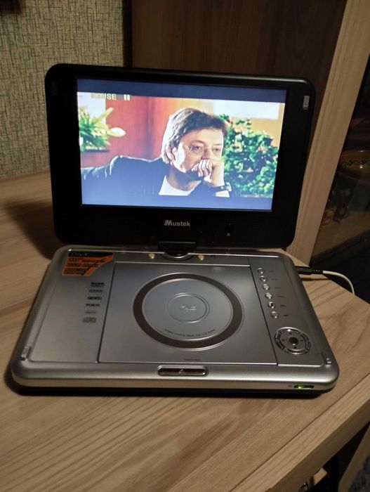 Продам  портативный ДВД