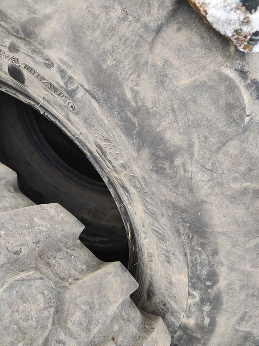 Opony przemysłowe 455/70R24 Dunlop ładowarka JCB Cat Kramer Volvo