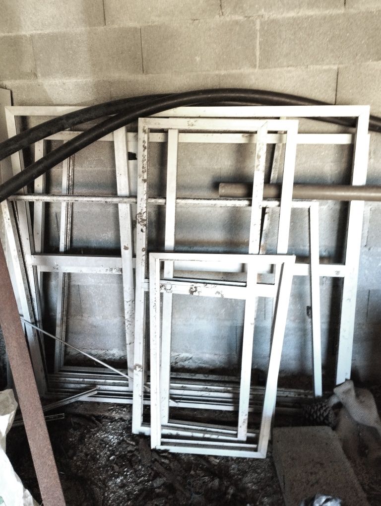 Lote de Janelas em Aluminio