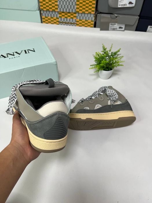 Lanvin Curbs.Ланвин