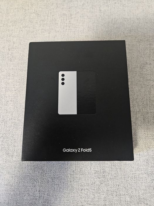 Samsung Galaxy Z Fold5 12/512GB – Cream – Stan Bardzo Dobry + Etui