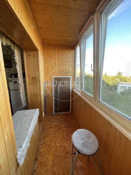 Продам 1 к  на вул. Червоної Калини 26 б   Троєщина