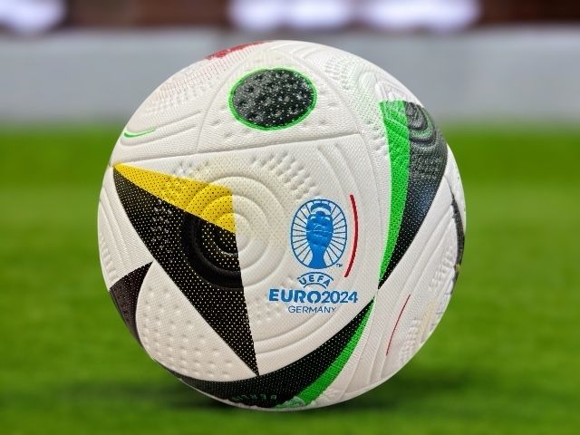 Футбольний мяч ЕВРО 2024 розмір 5 термошов