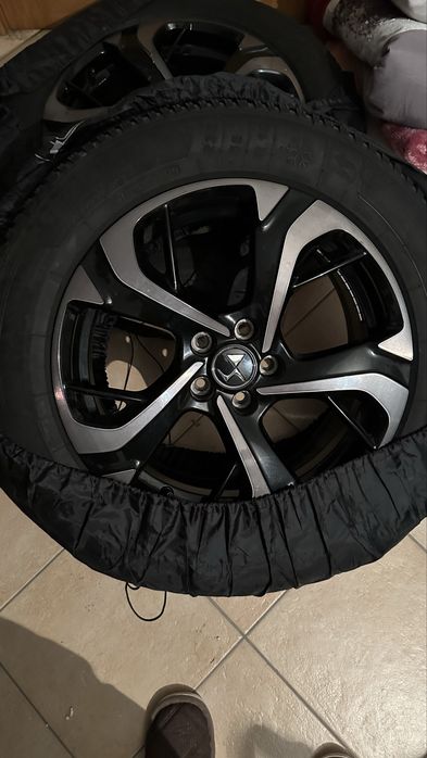 Rodas completas com jantes de aluminio