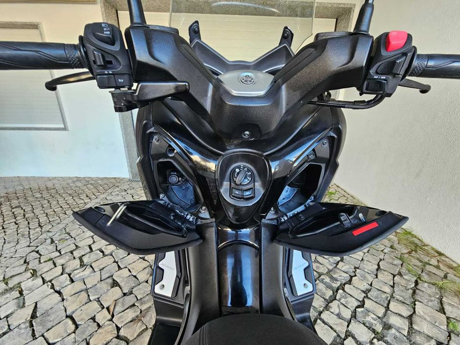 Yamaha X-MAX 400 ABS TCS de 2019 com 10.650 kms