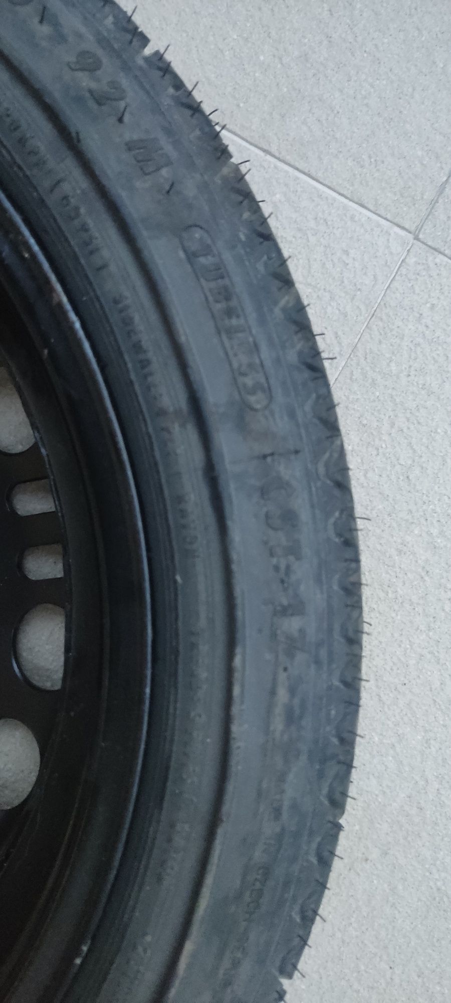 Pneu suplente Opel Astra Continental 
T115/70 R16 92M