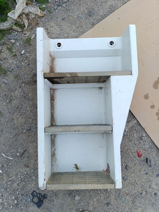 Подножка правая Renault Magnum 2 DXI 2004г Оригинал.