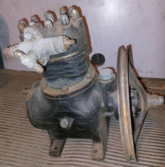 Продам компрессор бу