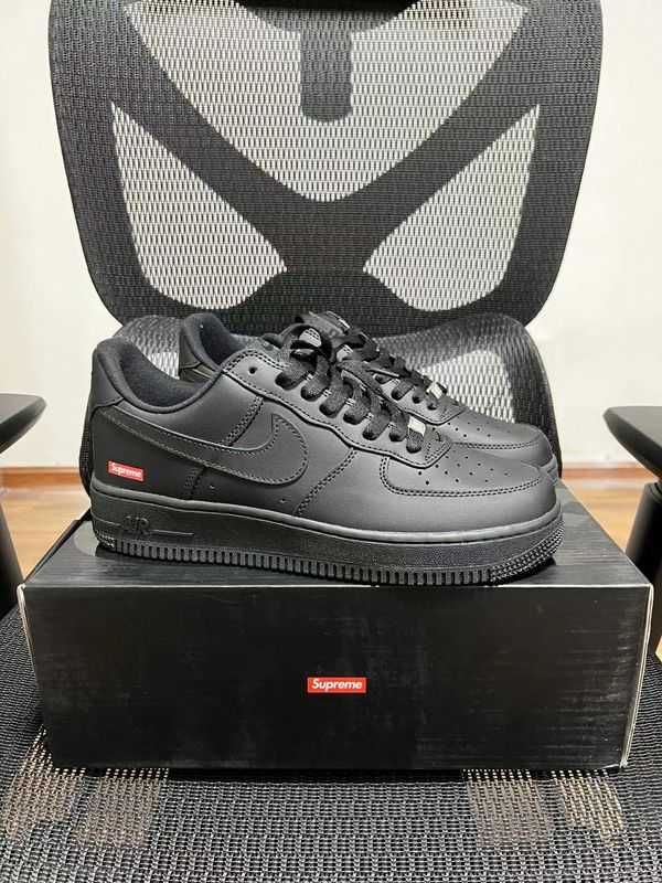 Spot/Polska lokalny -- Nike Air Force 1 Low Supreme Black R. 40