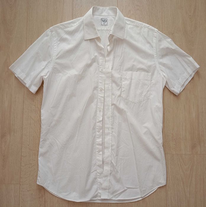 Теніска чоловіча VD ONE колір білий розмір L або М