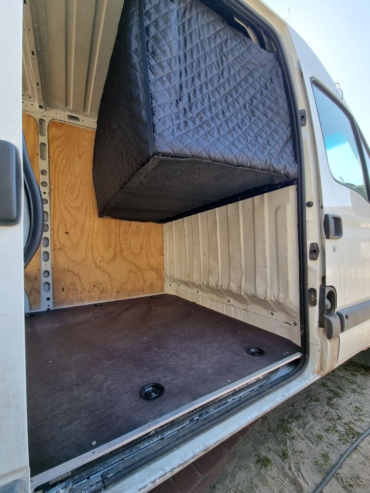 Łóżko do busa na ściane grodziową do busa Iveco Daily Ducato Boxer Mas