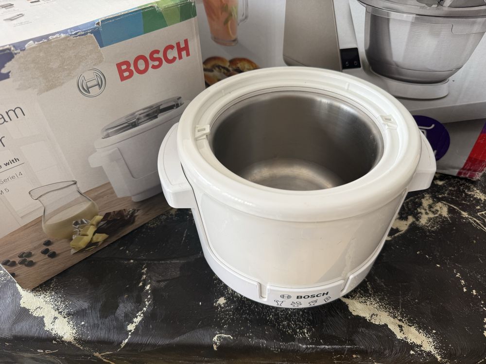 Bosch mum 5 em bom estado ainda esta dentro de garantia da worten