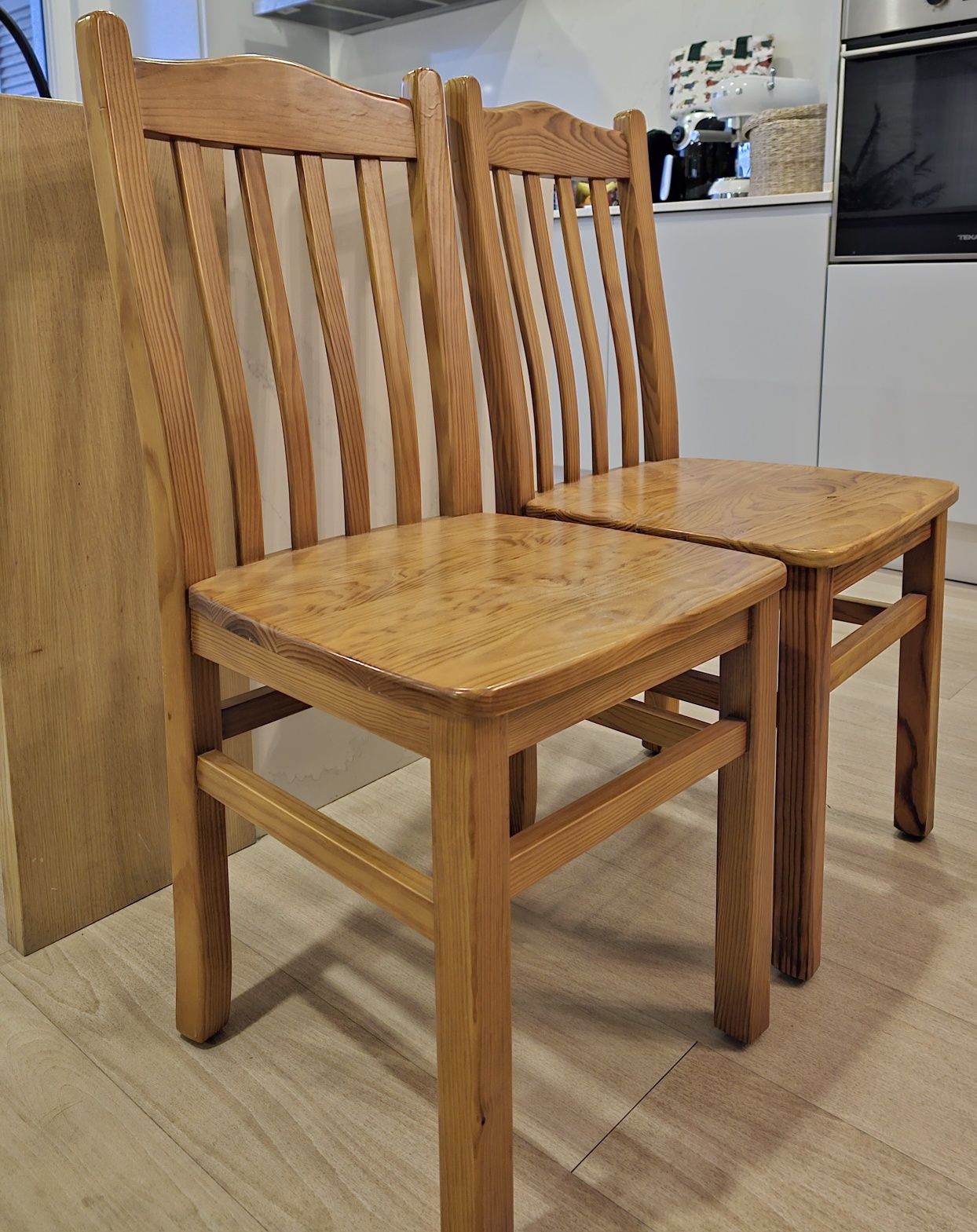 Conjunto de 2 cadeiras madeira maciça