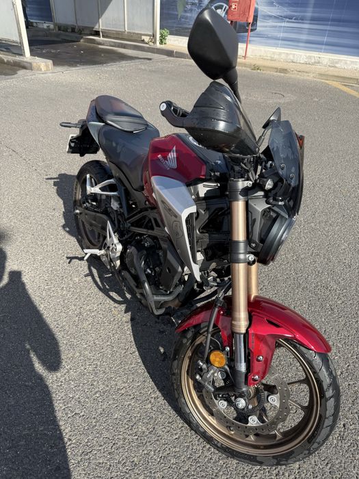 Honda cb 125r 2023