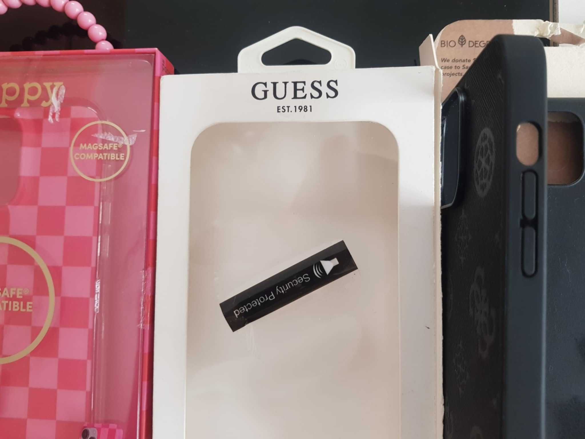 iPhone case GUESS 13 pro Max 14 11 pro xo poppy Wilma plecki Apple
