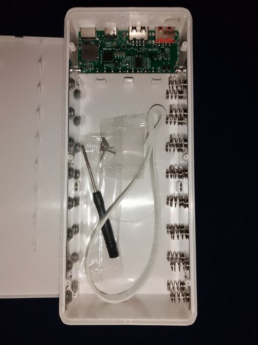 Кейс корпус повербанк 16 * 18650 швидка зарядка ліхтарик\samsung 35E