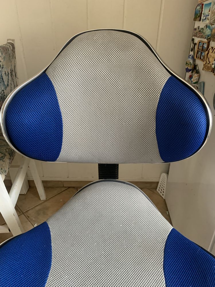 Krzesło obrotowe niebiesko szare