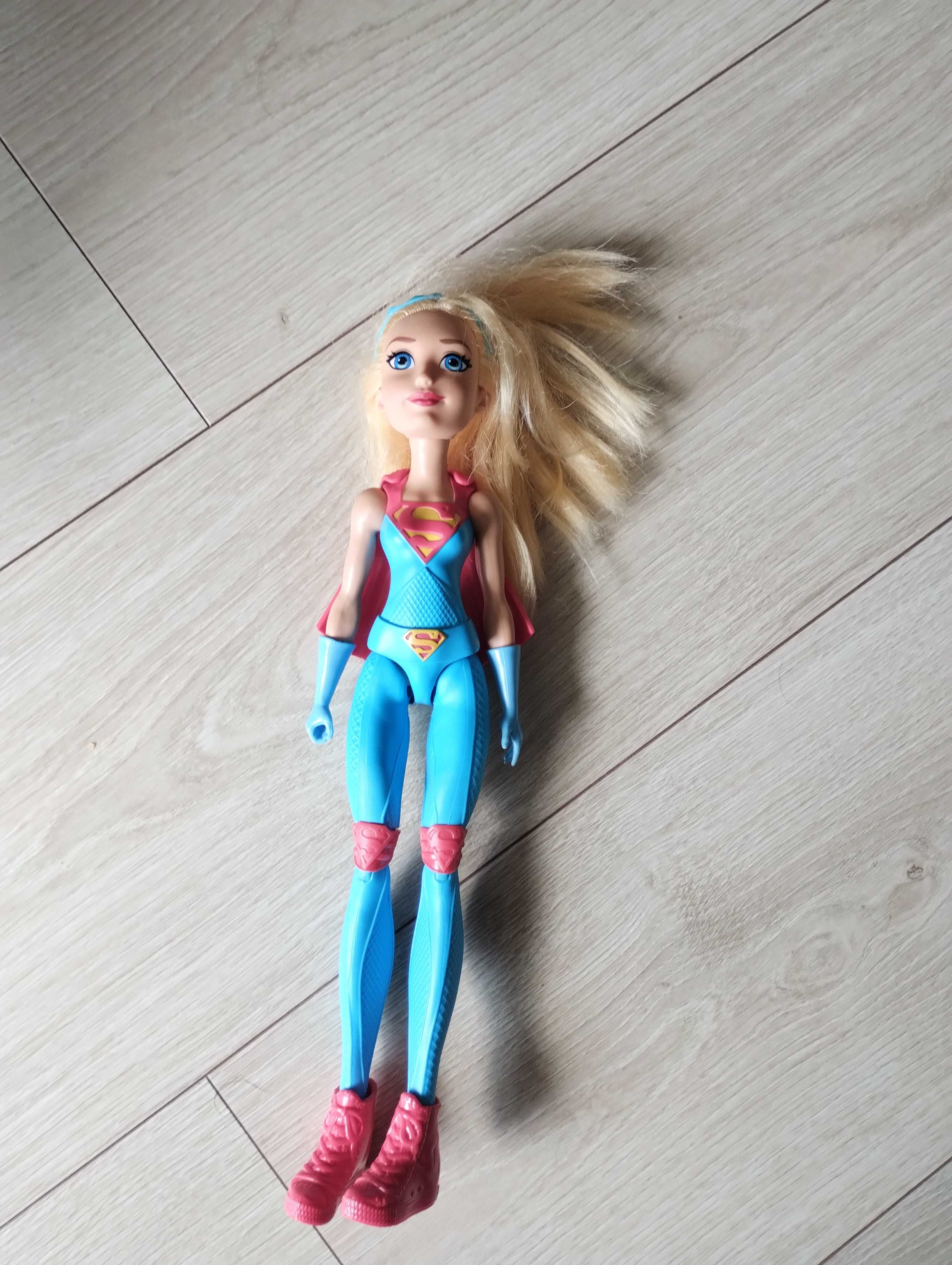 Super woman Barbie Mattel dc comics