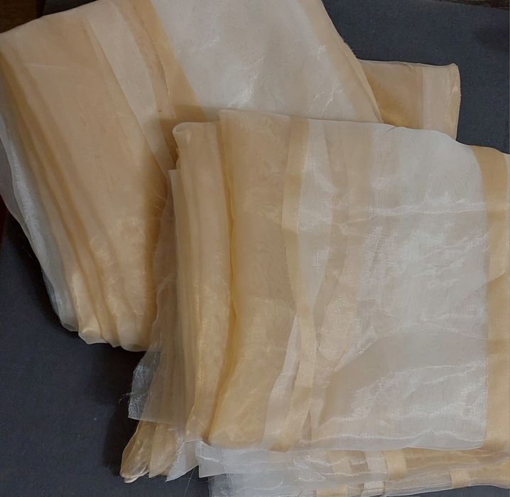 Відріз  тюлі на вікно.