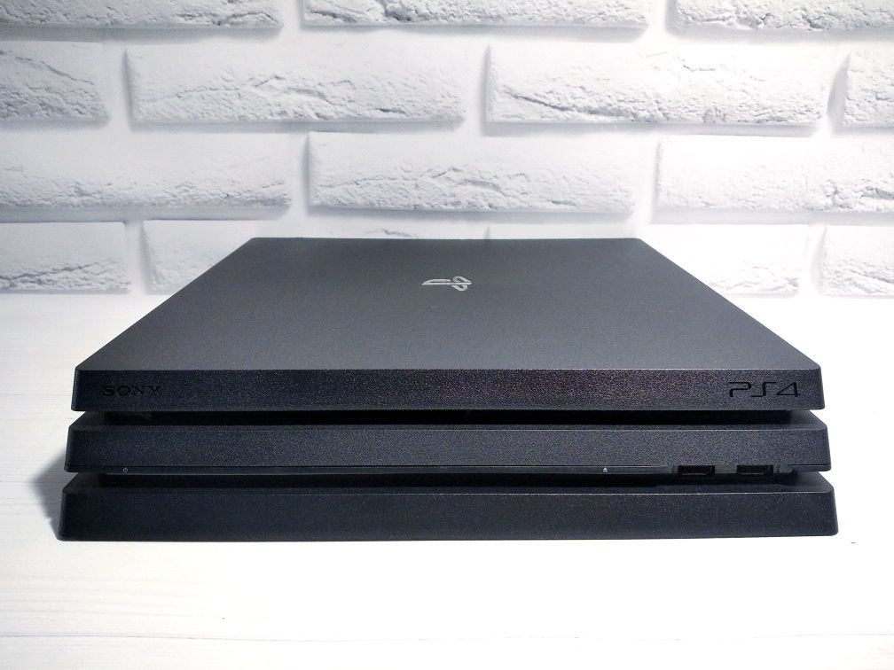 Ігрова консоль Sony PlayStation 4 Pro 1Tb (CUH-7207b)