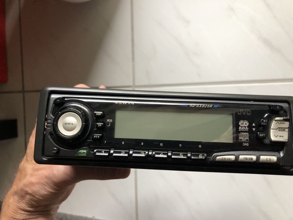 Radio samochodowe JVC model KD SX 925 R z CD.