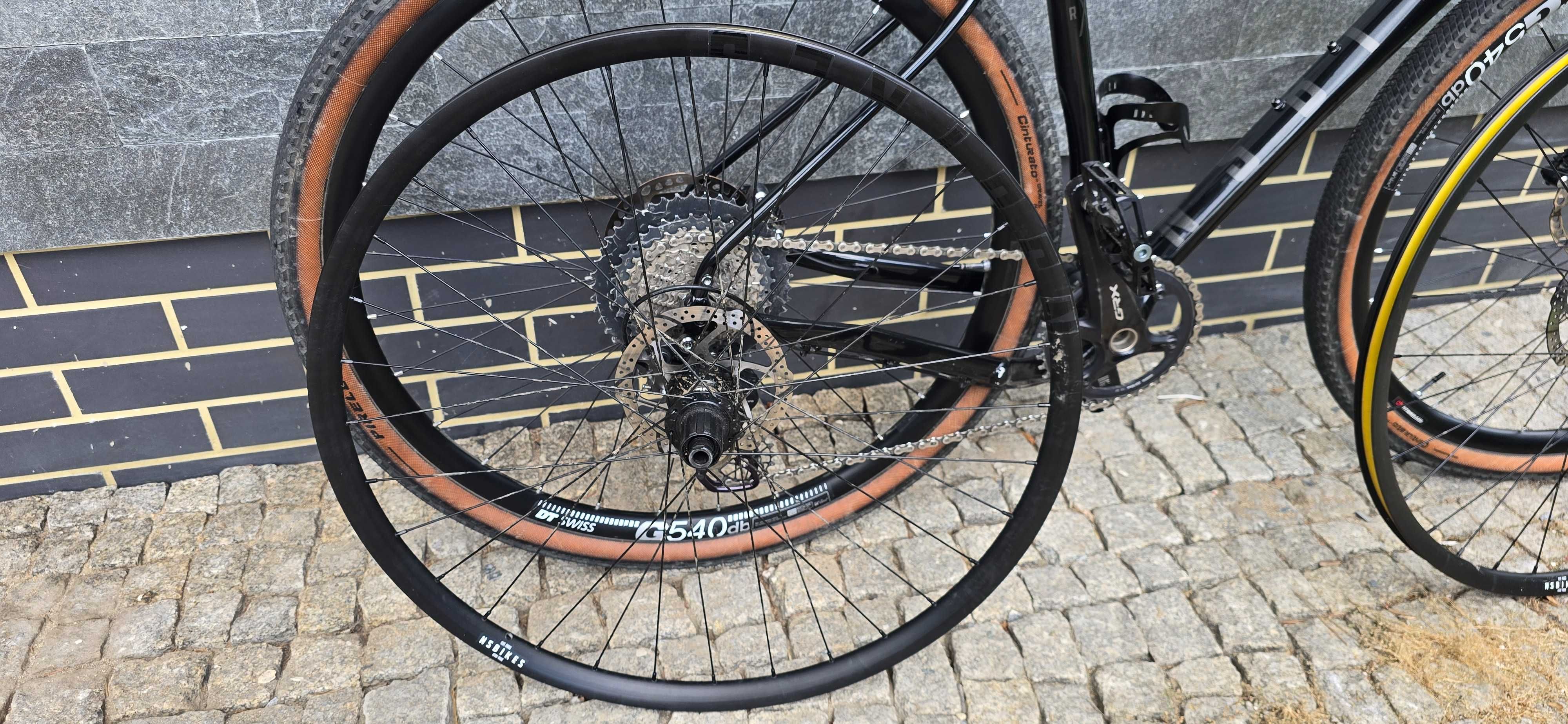 Rower gravel NS BIKES Rag+2 z widelcem RONDO i pełną grupą GRX800
