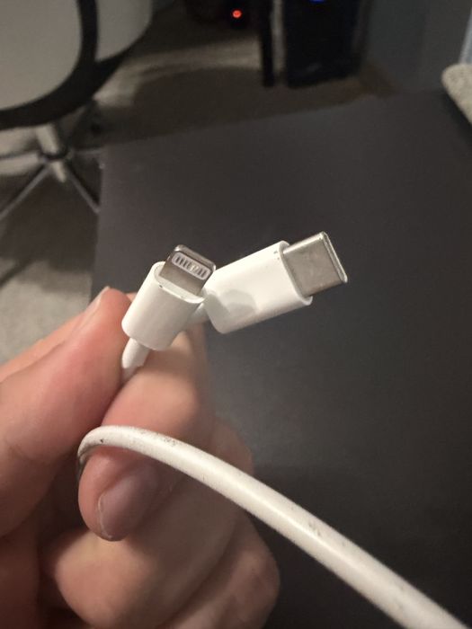 Oryginalny kabel Apple USB-C Na Lightning