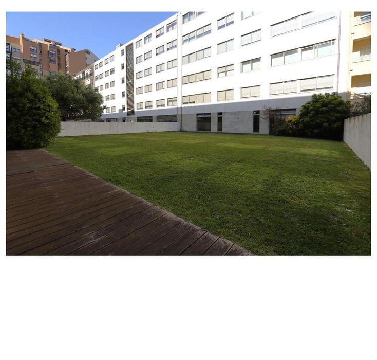 T3 de luxo junto à praia