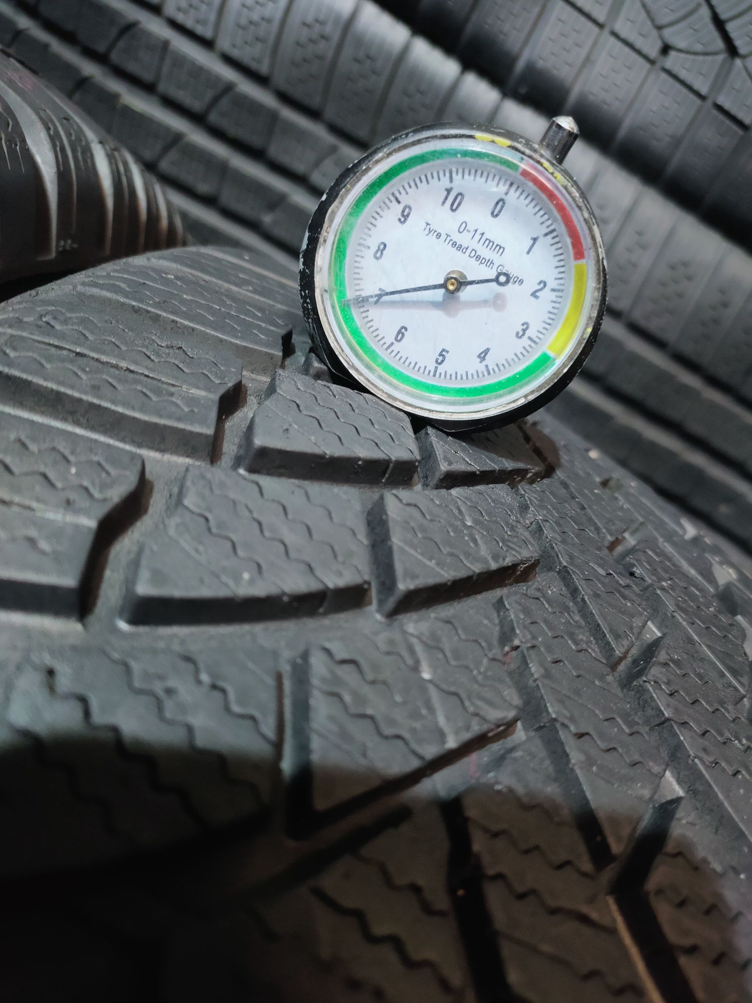 215/60R16 Bridgestone Blizak LM005 z 2021r 7mm