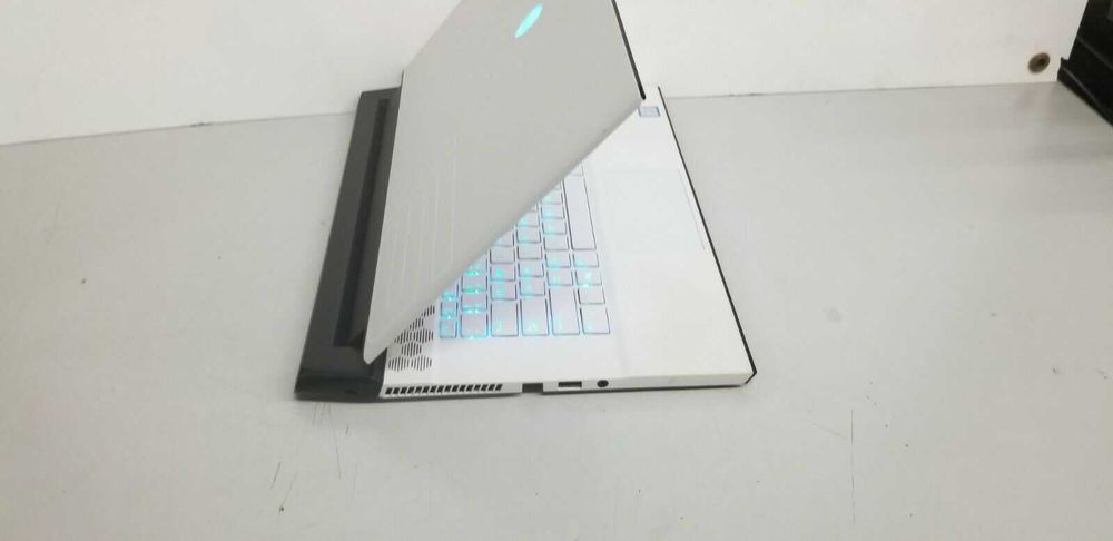 Прийдет 10.03.22. Alienware m15 R2, 15.6" 1TB GB ssd, 16GB, rtx 2080