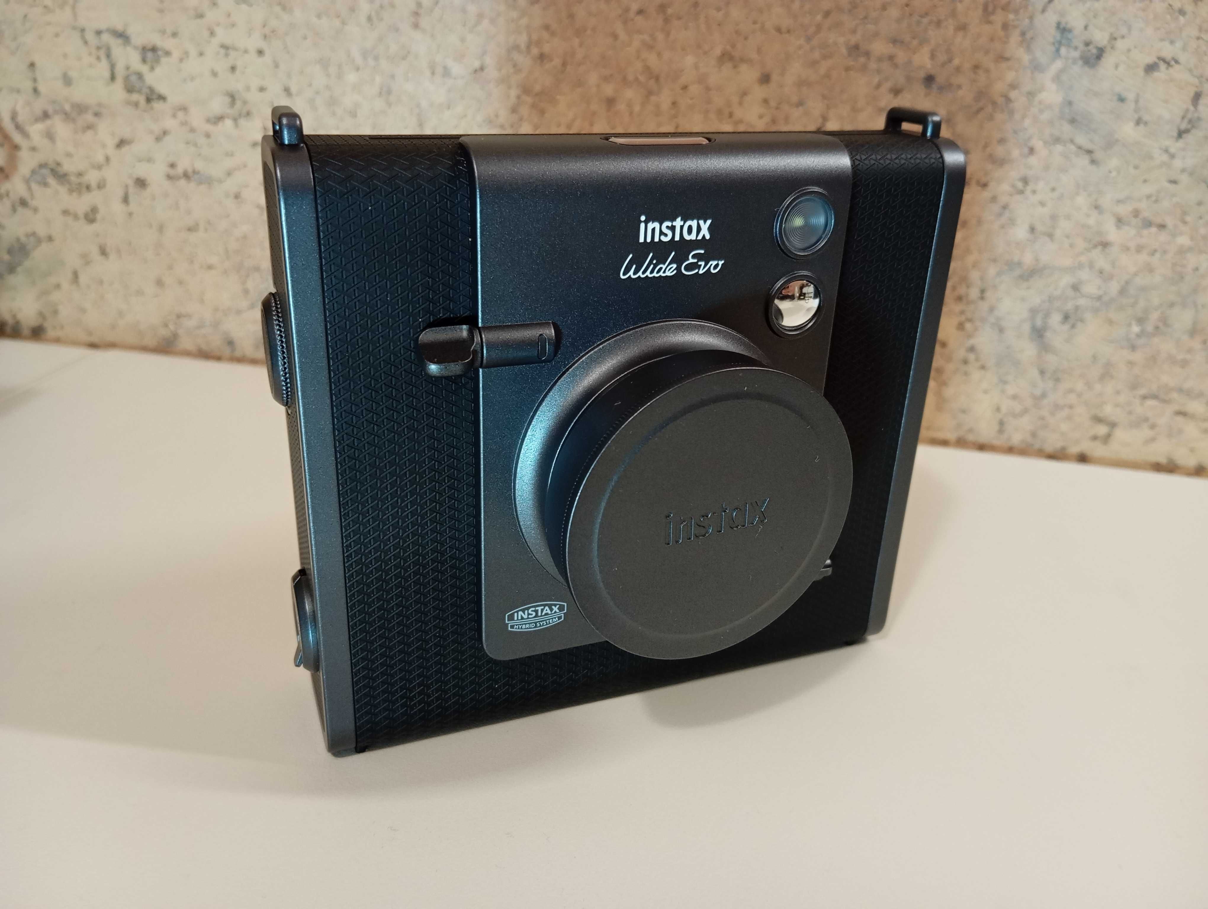 Camara Instax Wide EVO