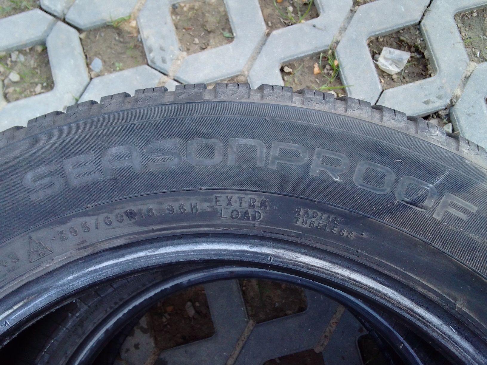 2 Opony wielosezonowe 205/60r16 NOKIAN 2021r 6mm