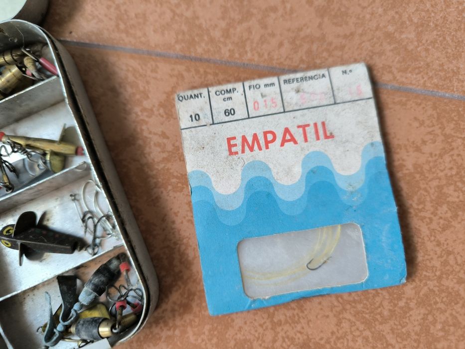 Iscos anzóis chumbo de pesca antigos