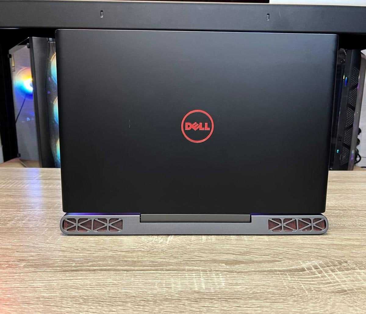 Ноутбук DELL INSPIRON i5-7300HQ/8Gb/256SSD/GTX1050-4Gb ГАРАНТІЯ