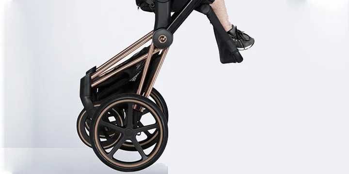 Cybex Priam 2.0 - wózek spacerowy | Wings by Jeremy Scott Przepiękny!!