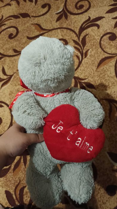 Іграшка люблячий бегемотик