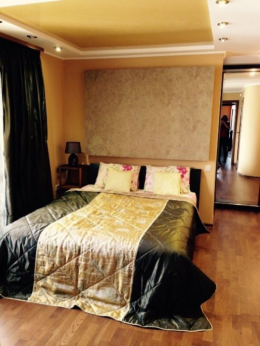 5-кімн Апартаменти з джакузі в 3-х поверхах біля тц Форум