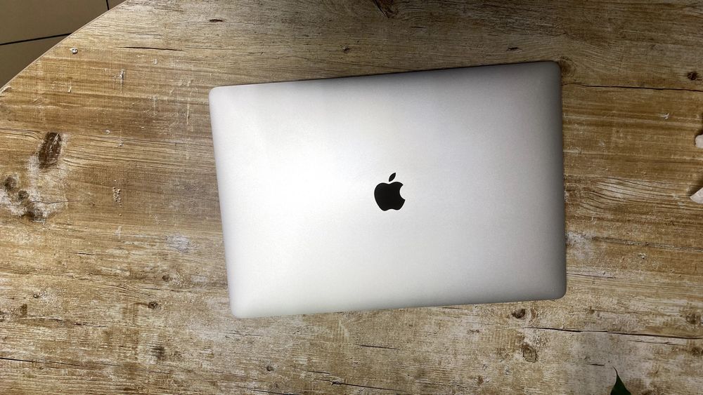 MacBookPro 2019 15.1 8-ядерний Intel Core i9 500гб в ідеальному стані