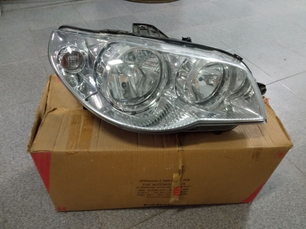 Farol drt Fiat Palio