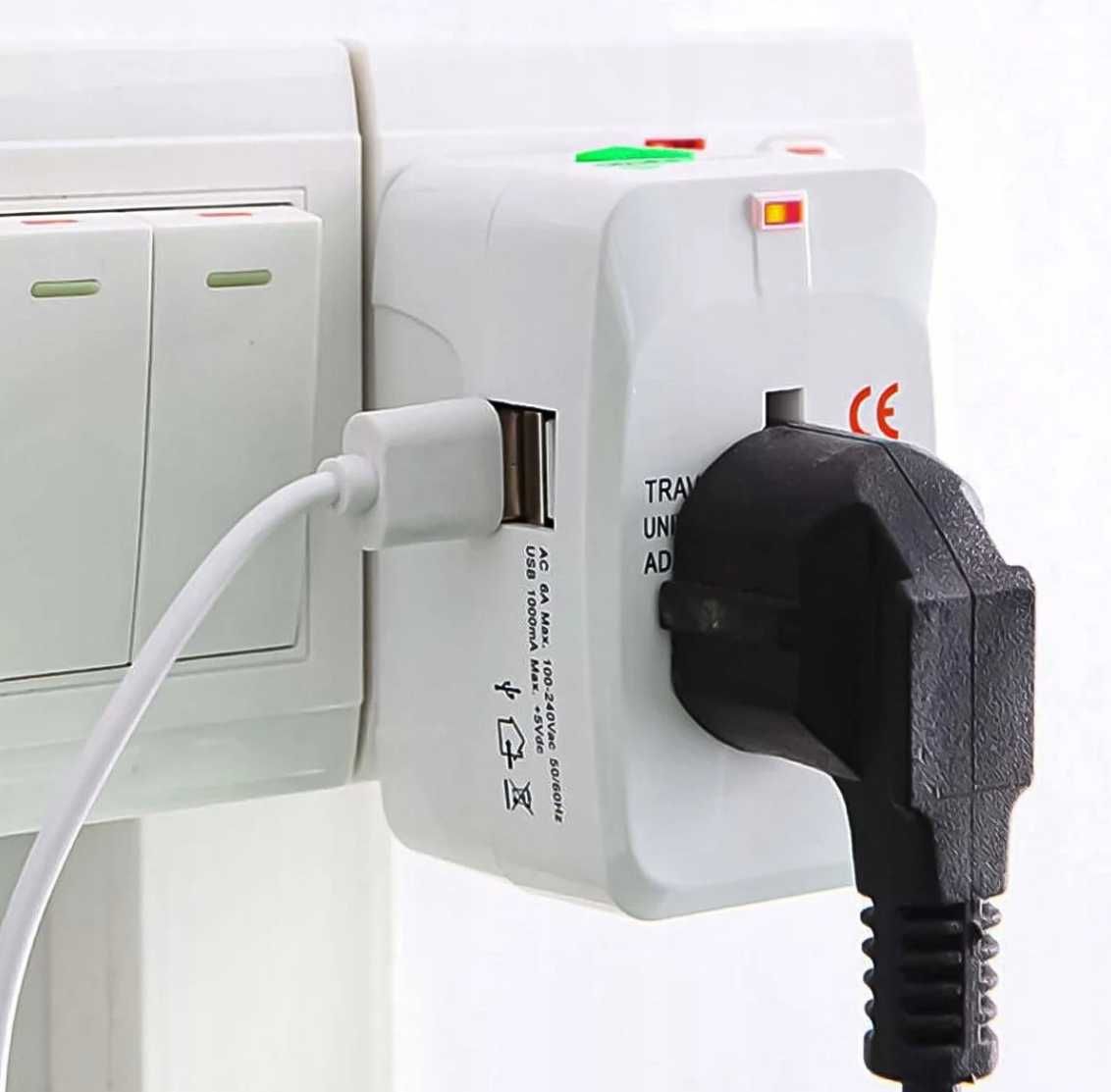 Przejściówka ADAPTER PODRÓŻNY obsłuży gniazdka EU UK USA AU uniwersaln