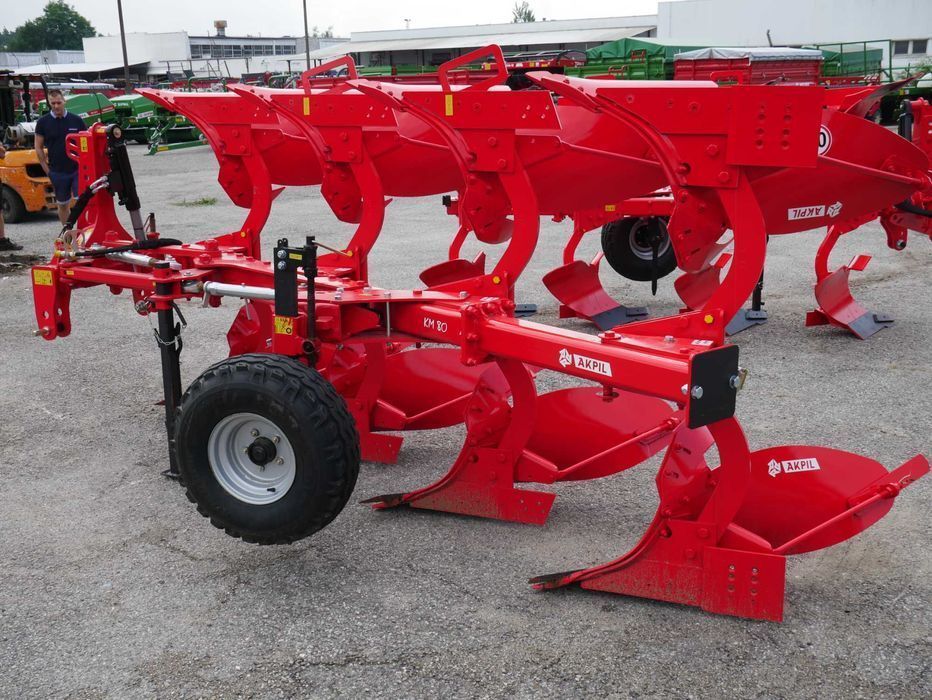 Pług Obracalny Obrotowy KM80 2+,2+1, 3+, 3+1, 4+ AKPIL
