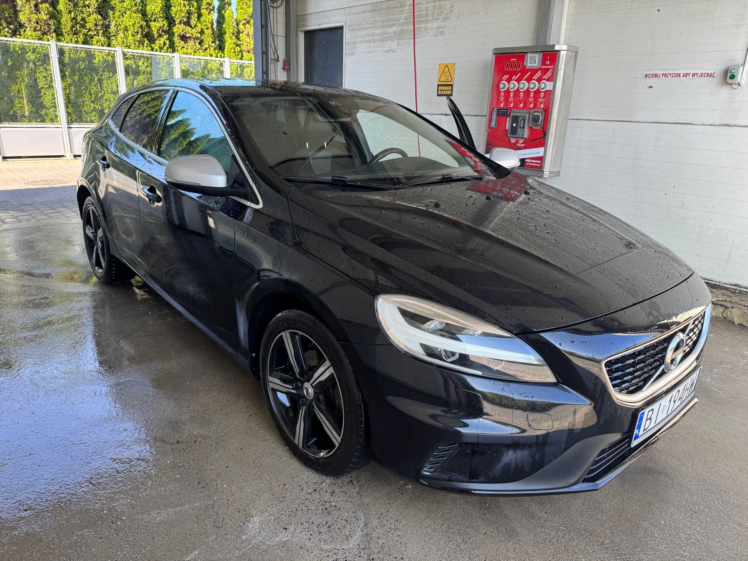 VOLVO V40 R-Design D2 Czarny 2016 full LED
