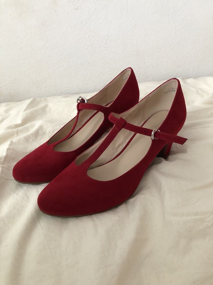 Buty Graceland czerwone czółenka zamszowe skóra ekologiczna na pasku