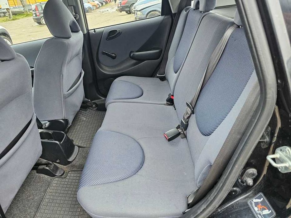 Honda Jazz 2003r/1.3benzyna/83KM/opłaty aktualna/klimatyzacja/5drzwi