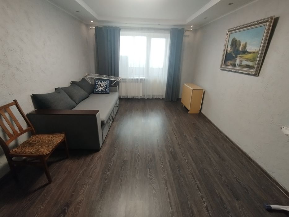 ЗДАЄТЬСЯ ВПЕРШЕ 3-х квартира, на Троещиніі для Сім'ї, є газ.