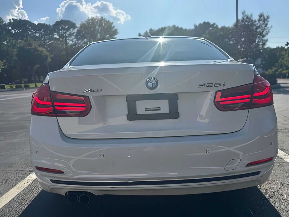 BMW 3 Series 328i xDrive      2016