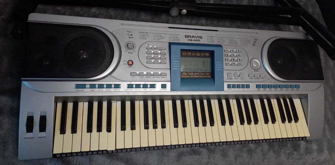 BRAVIS KB-820 MIDI Синтезатор