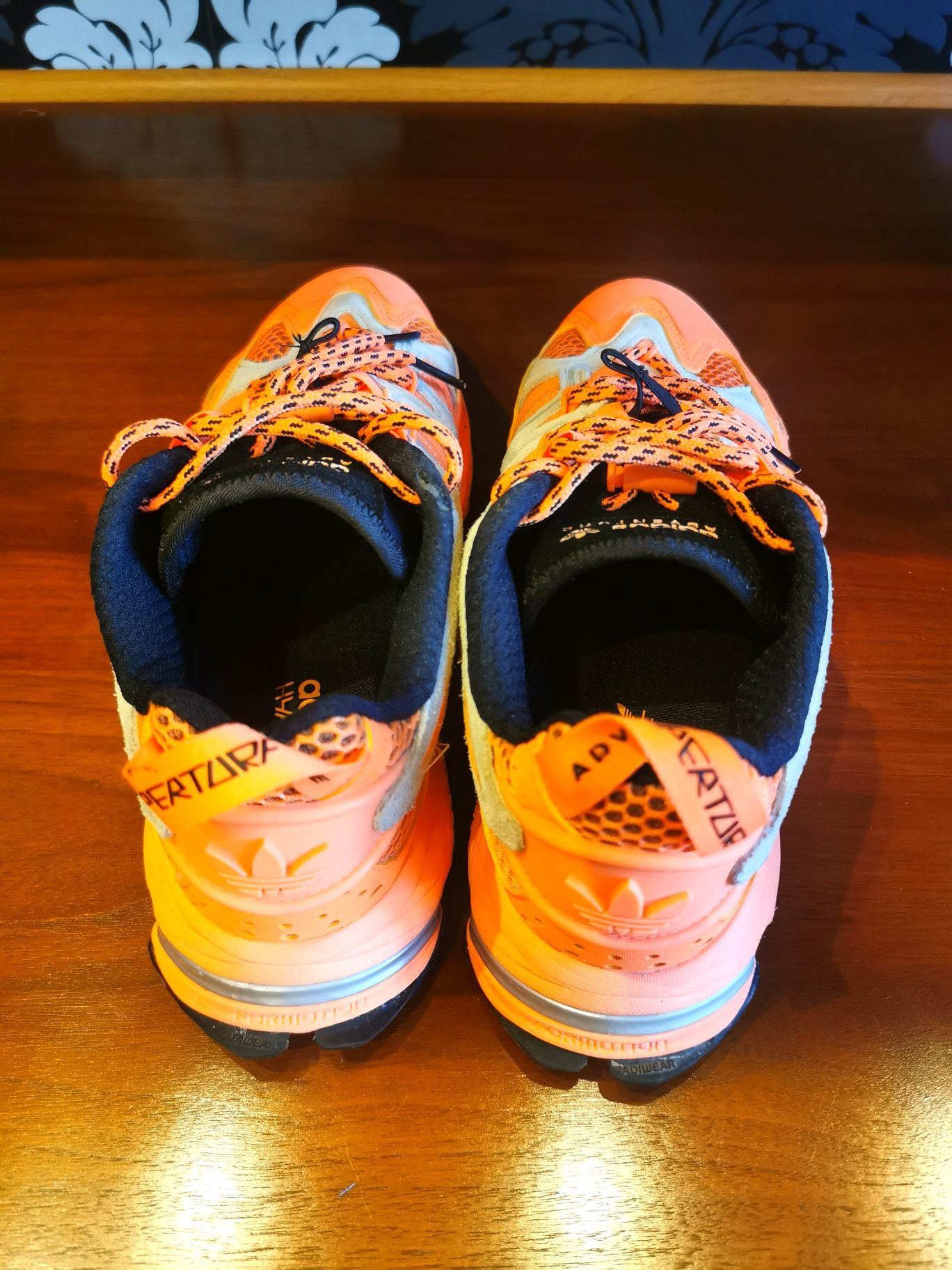 Buty Adidas Hyperturf Adventure r.40 (Unisex)