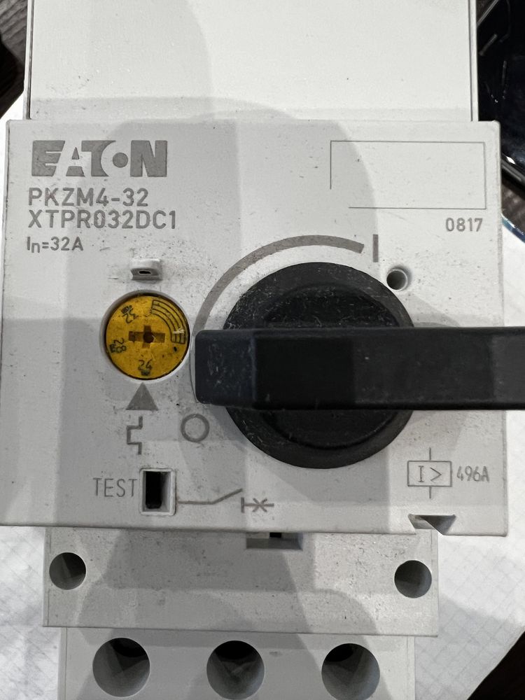 Автомат захисту двигуна , контактори eaton